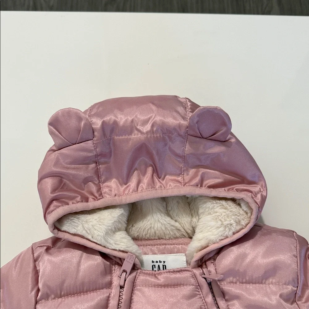 Baby GAP Pink Puffer Baby One-Piece Snowsuit with Hood 3-6 M